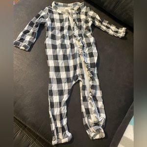 SpearmintLove ruffle romper 3-6mo